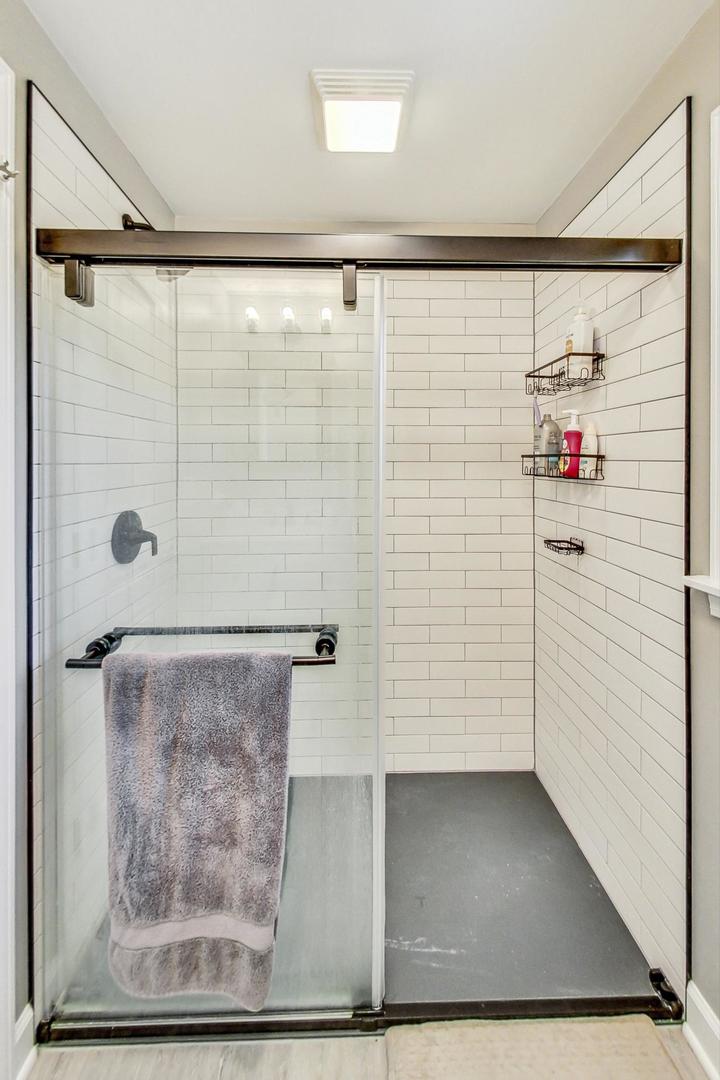 5829 Dearborn Parkway