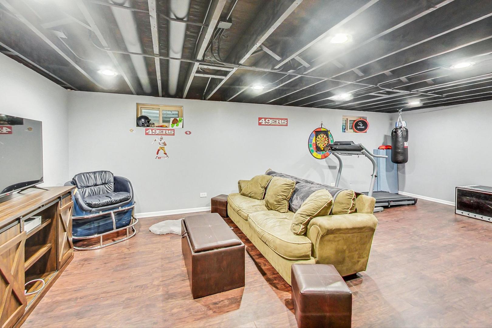 5829 Dearborn Parkway