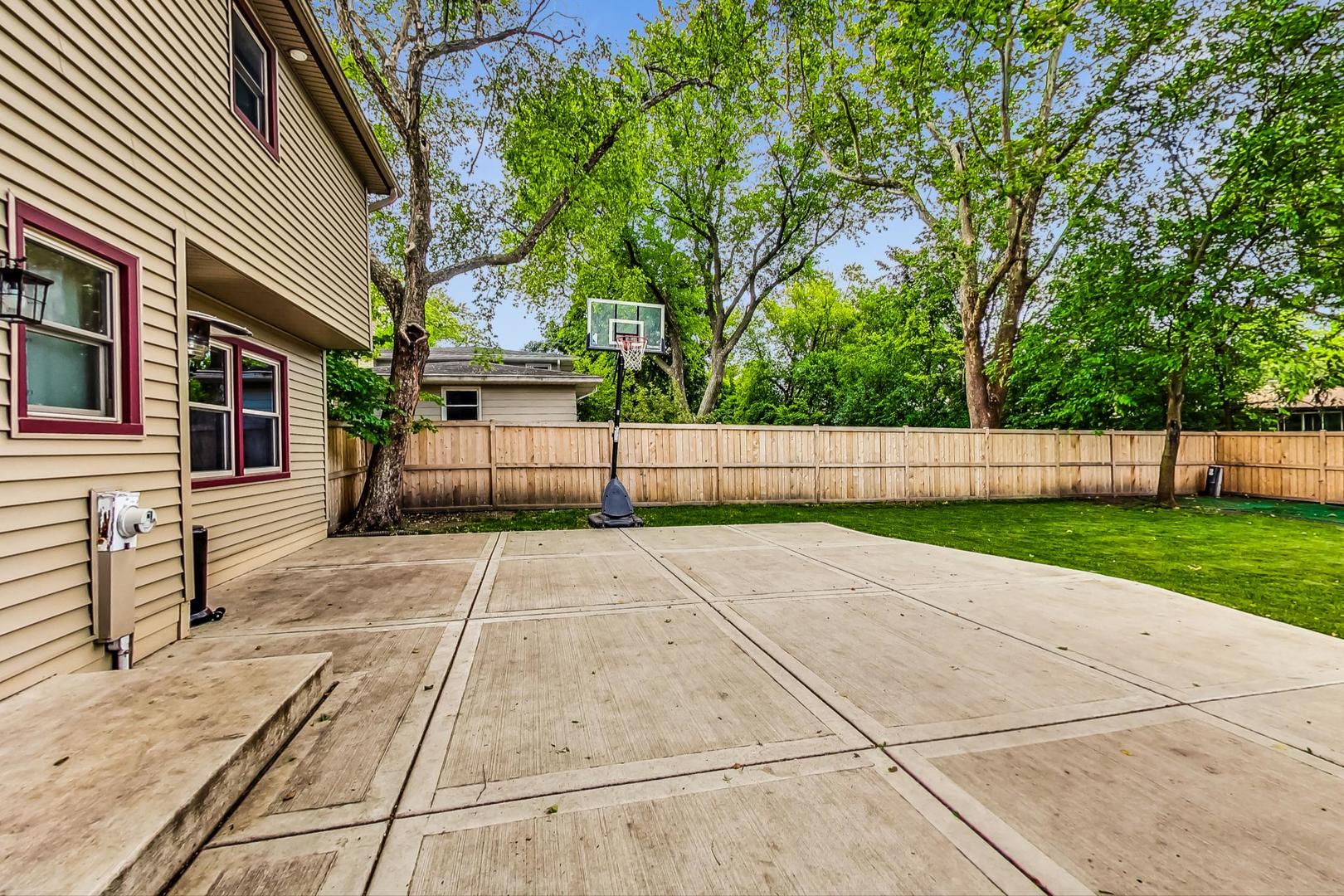 5829 Dearborn Parkway