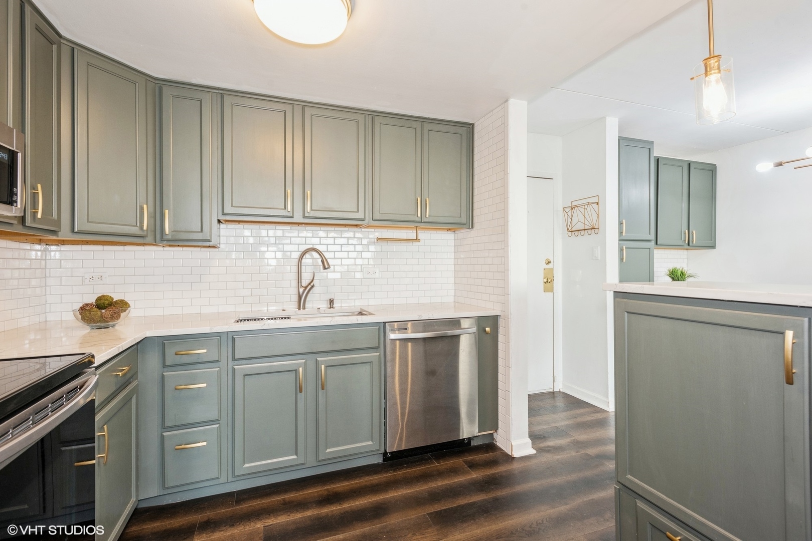 2015 S Finley Road Unit: 403