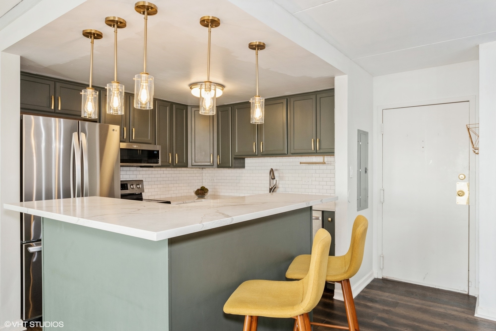 2015 S Finley Road Unit: 403