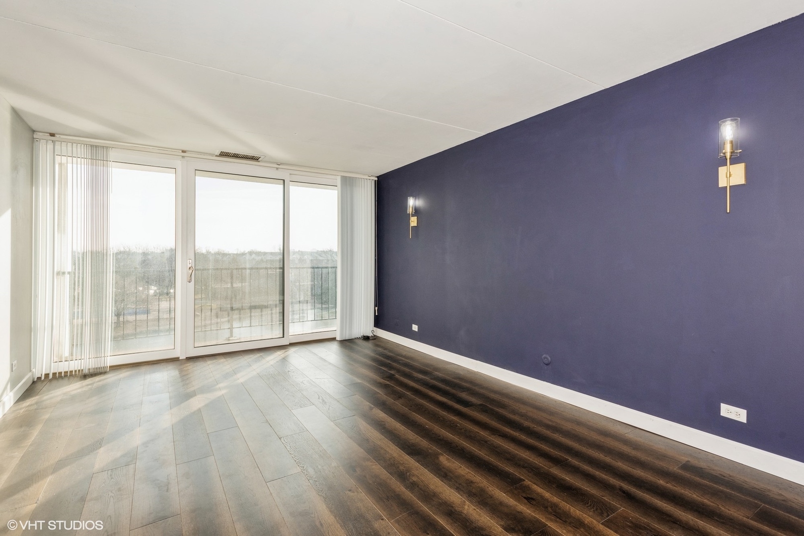 2015 S Finley Road Unit: 403