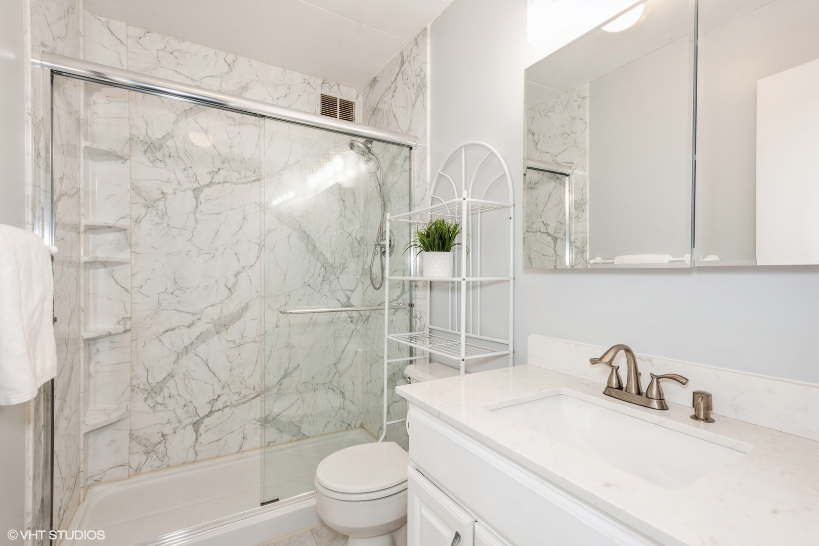 2015 S Finley Road Unit: 403