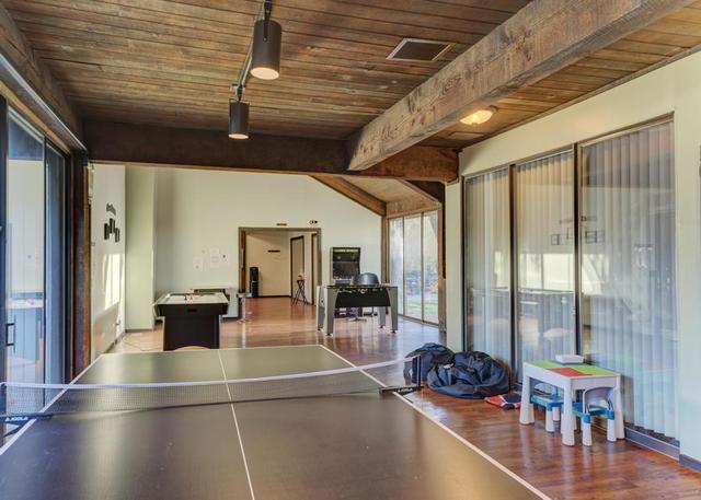 2015 S Finley Road Unit: 403