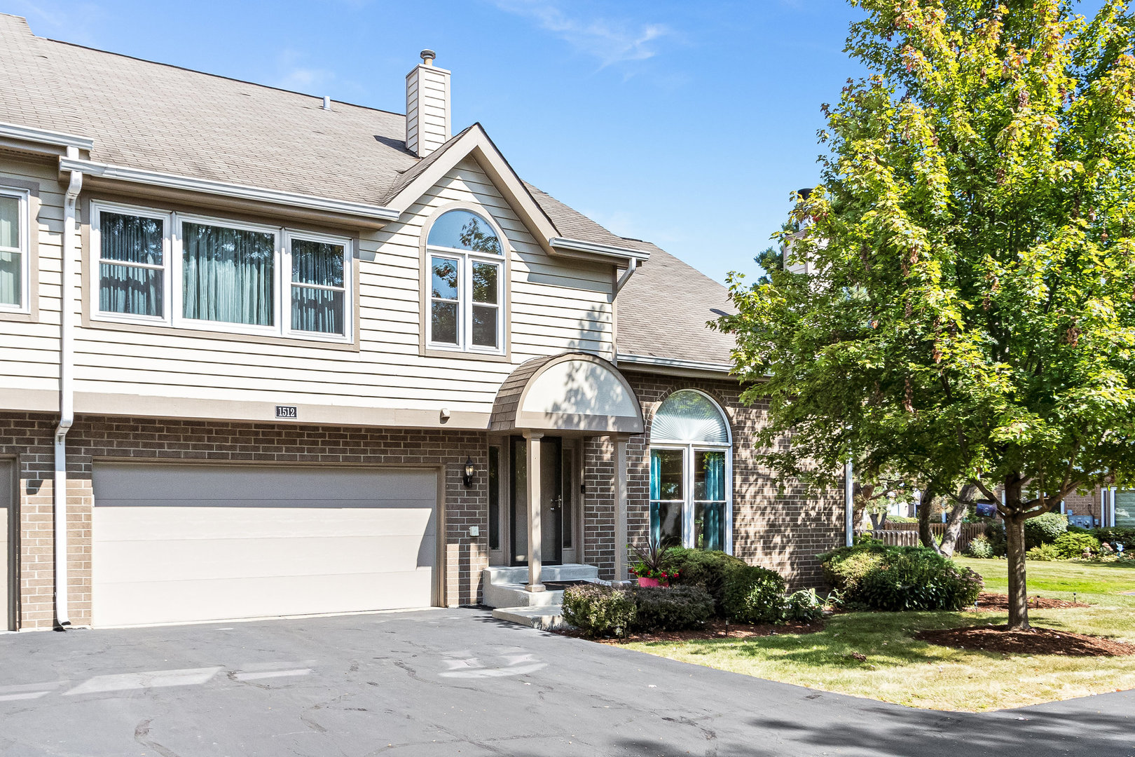 1512 Barrymore Drive Unit: 1512