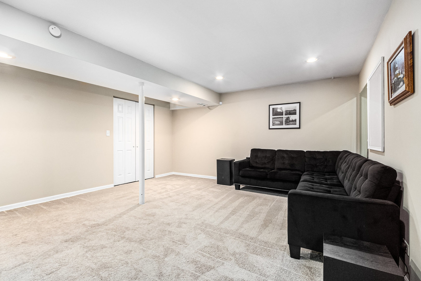 1512 Barrymore Drive Unit: 1512