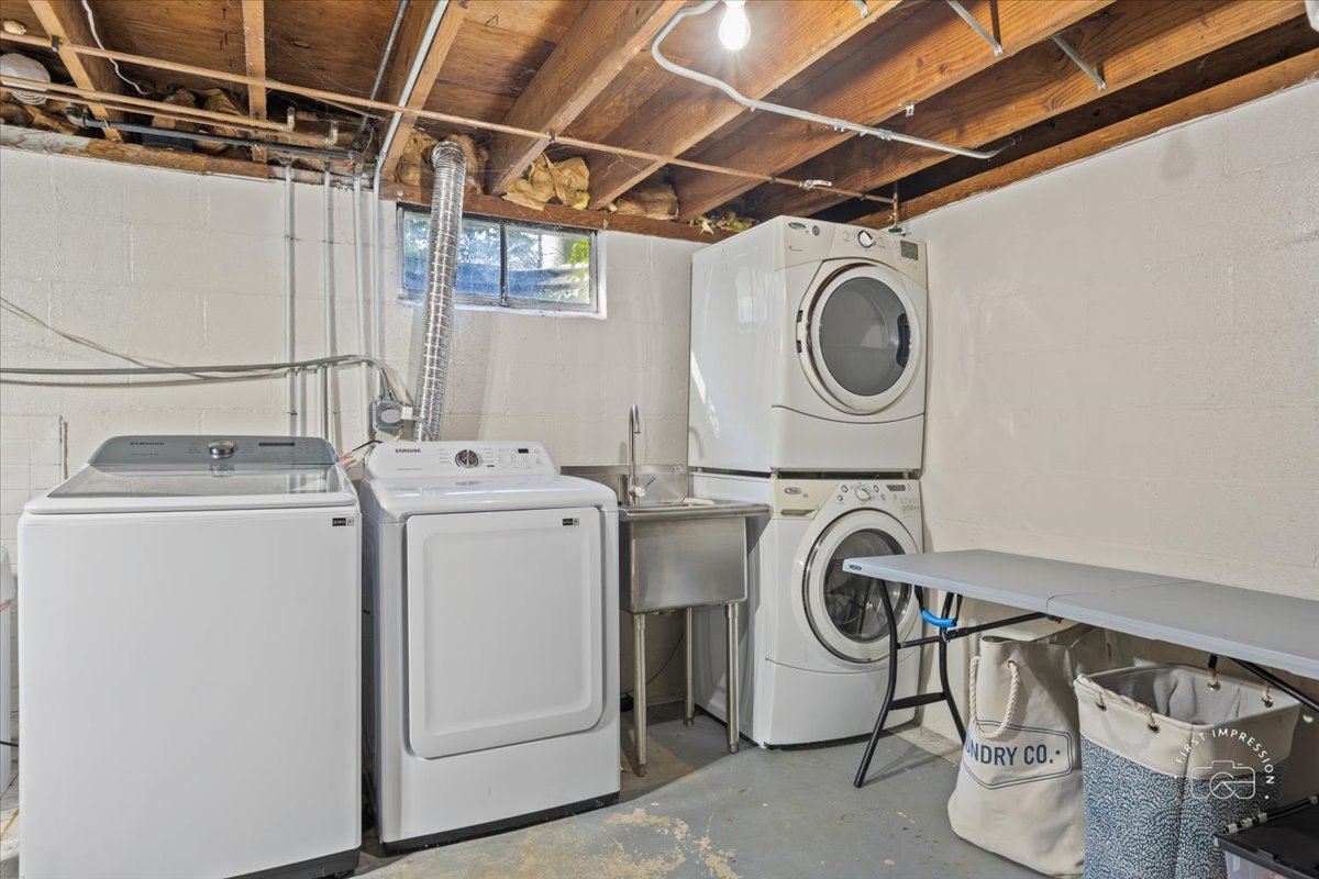 2815 Campton Hills Road