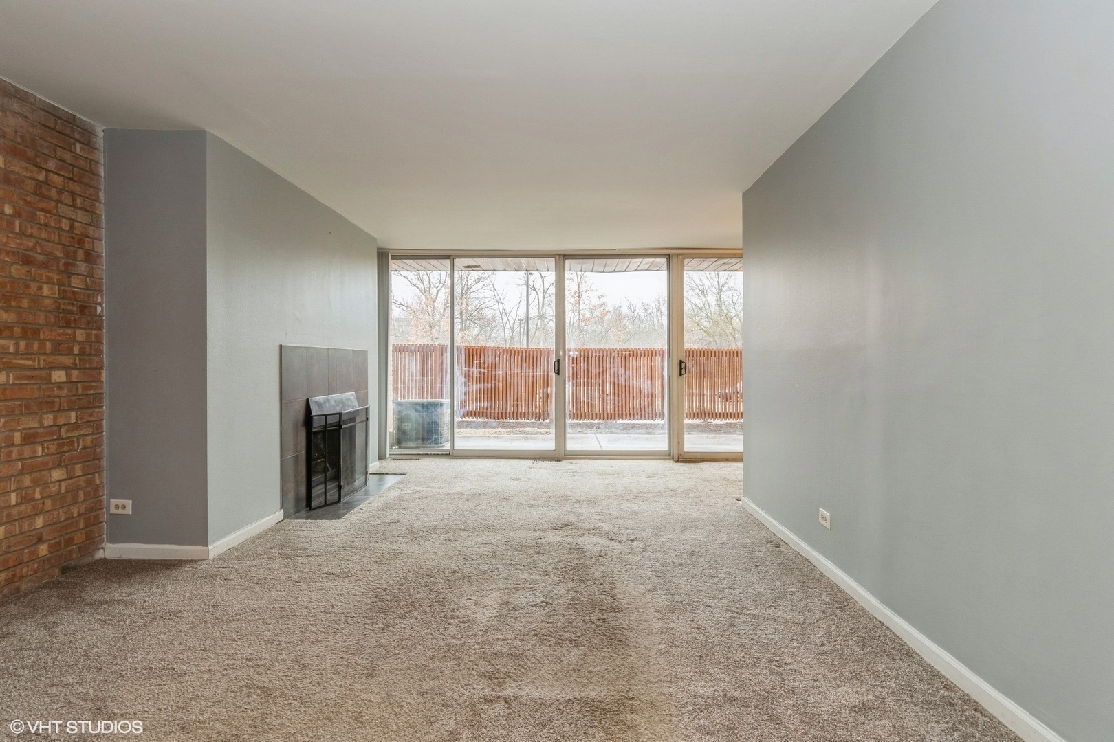 5950 OAKWOOD Drive Unit: 1L