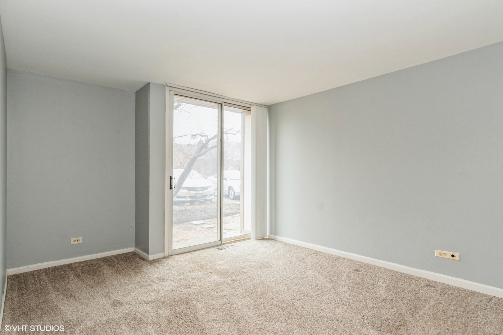 5950 OAKWOOD Drive Unit: 1L