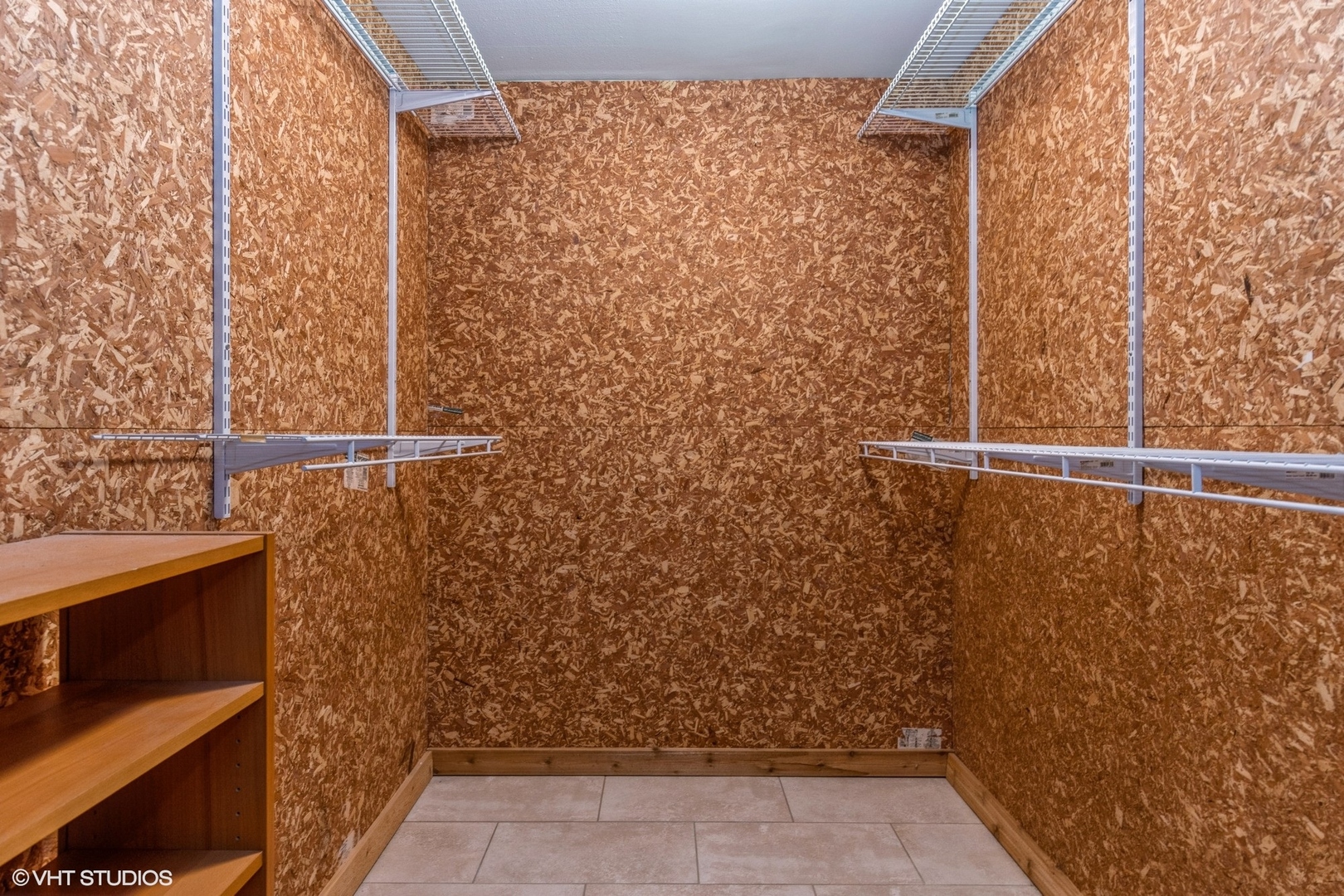 5950 OAKWOOD Drive Unit: 1L