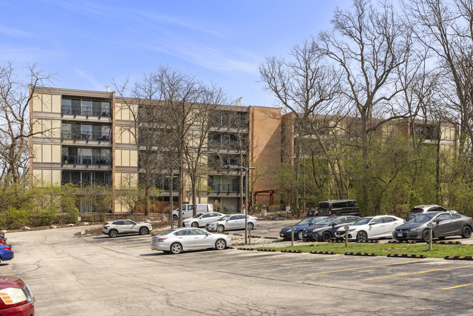 5900 Oakwood Drive Unit: 5F