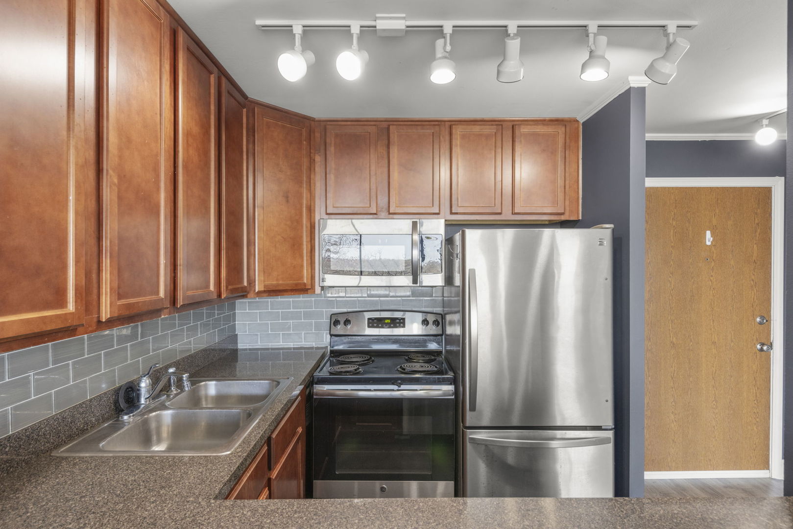 5900 Oakwood Drive Unit: 5F