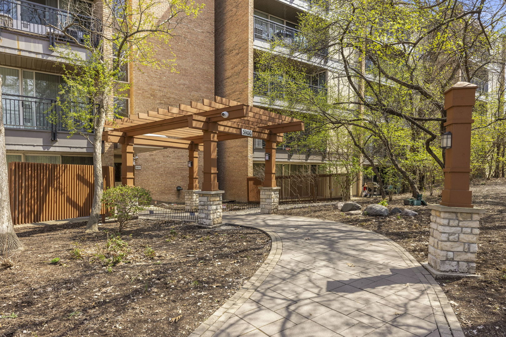 5900 Oakwood Drive Unit: 5F