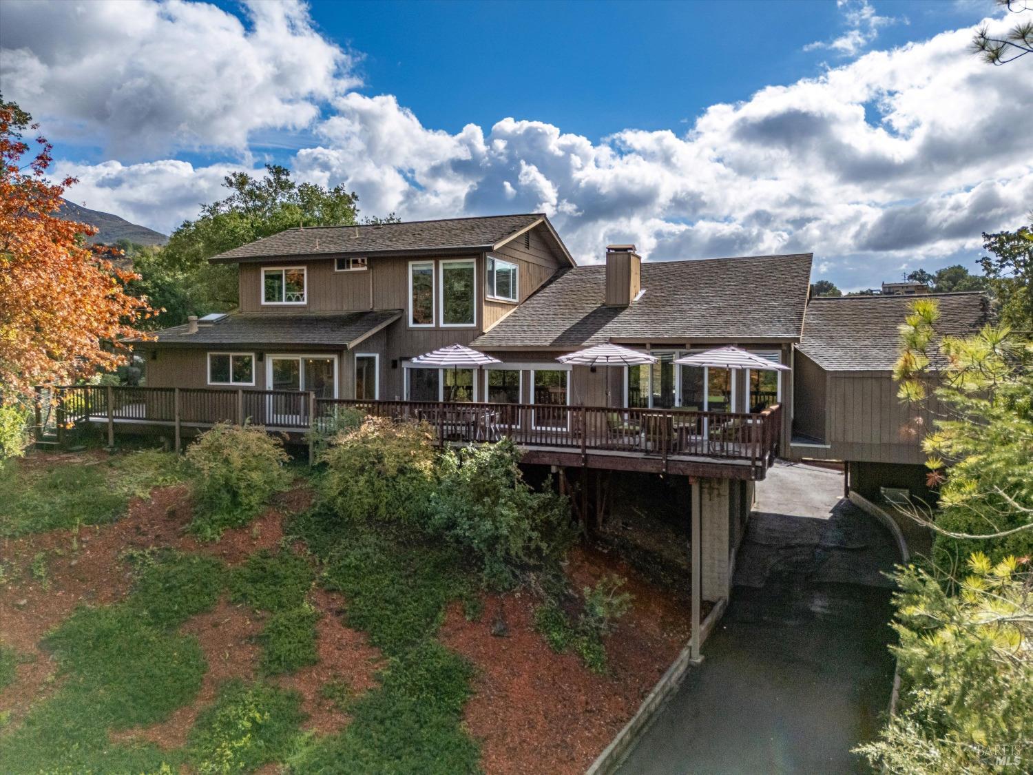 17 Saint Michael Cir