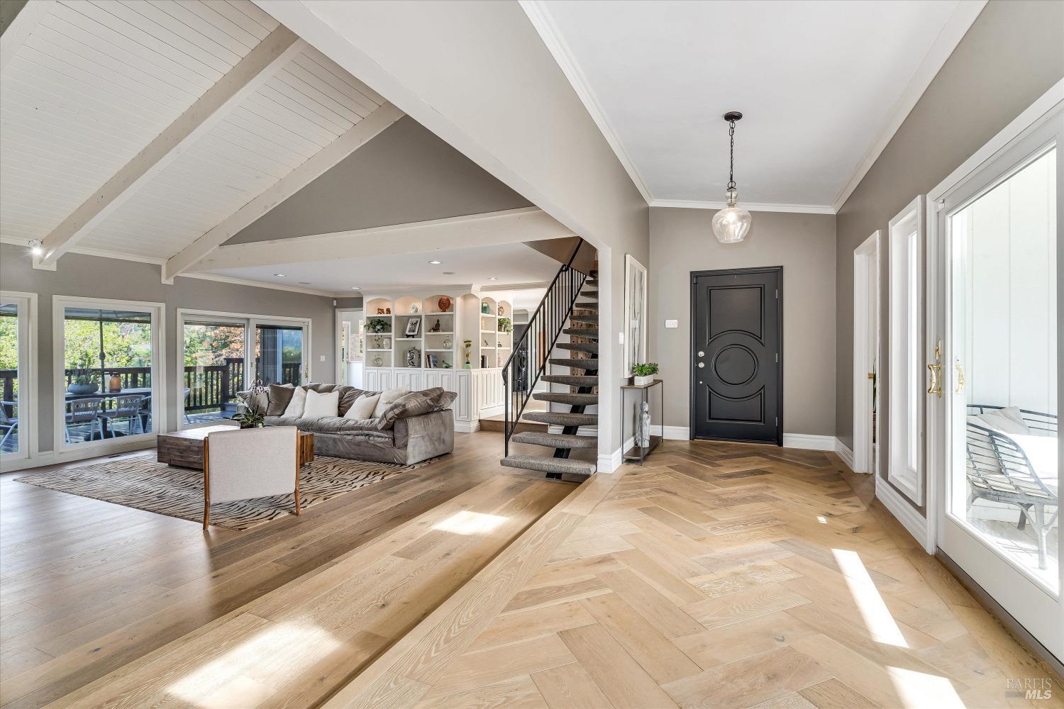 17 Saint Michael Cir