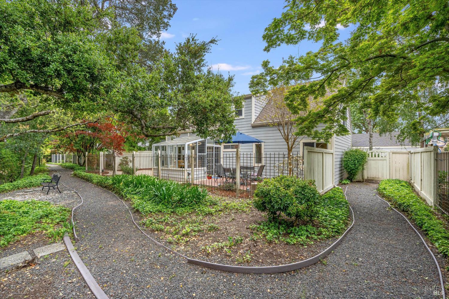 1206 Cayetano Dr