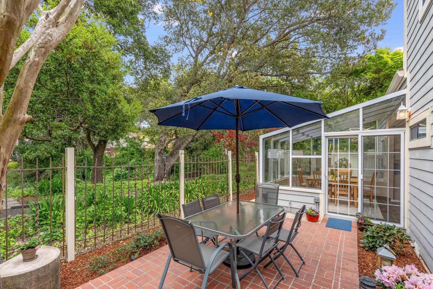 1206 Cayetano Dr