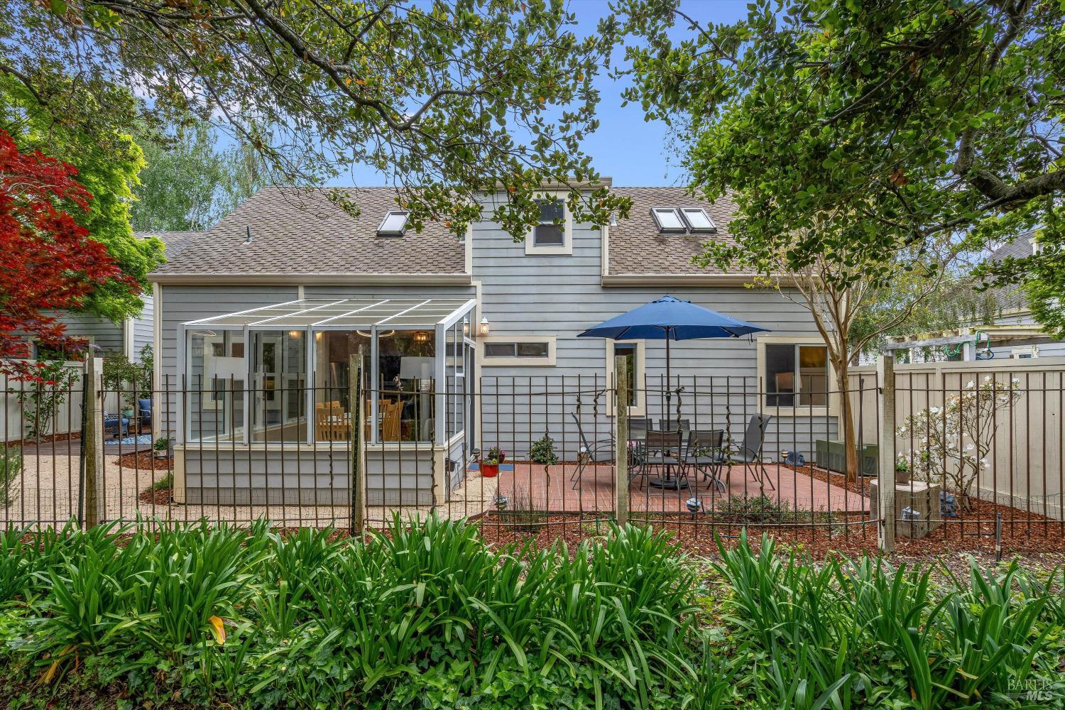 1206 Cayetano Dr