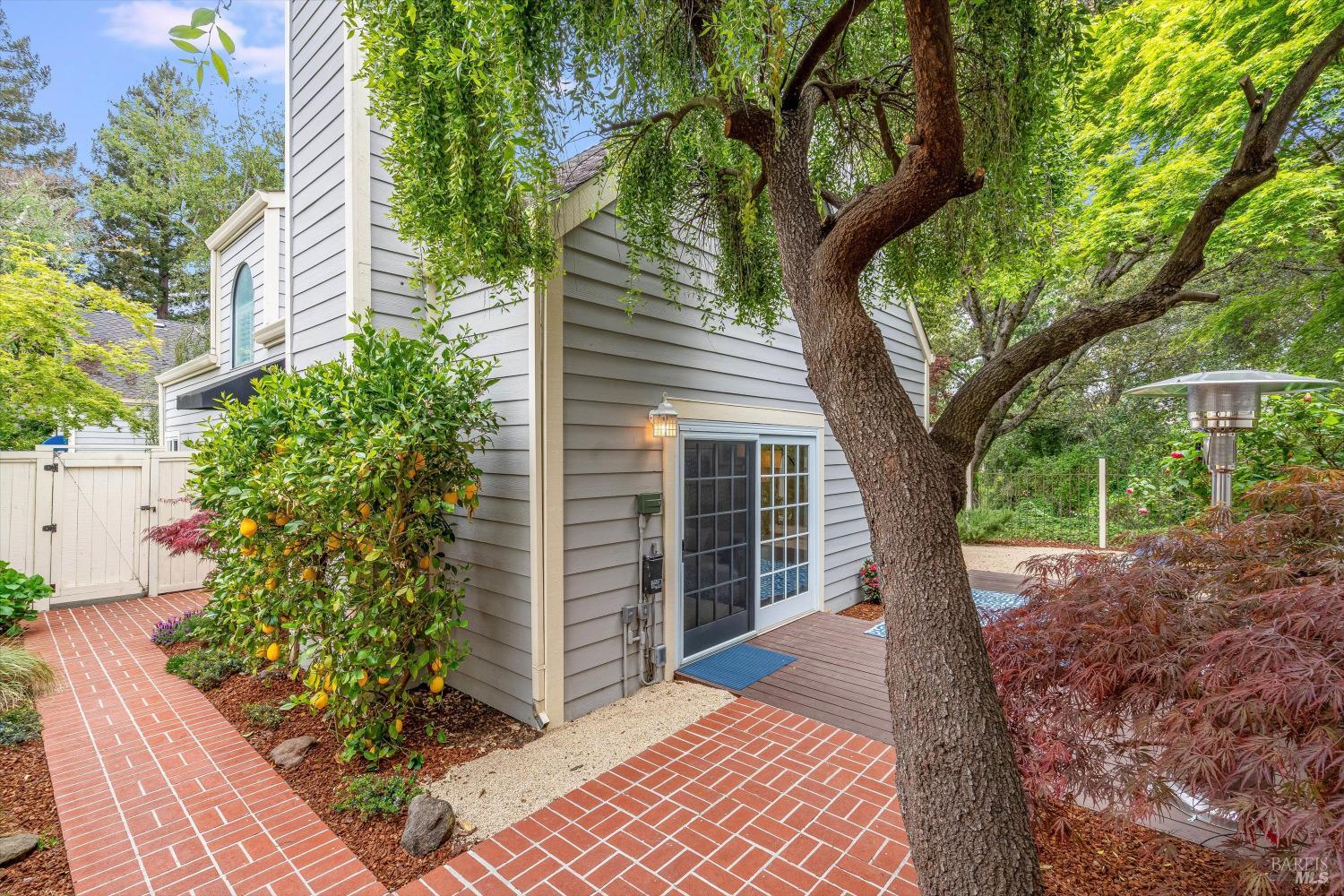 1206 Cayetano Dr