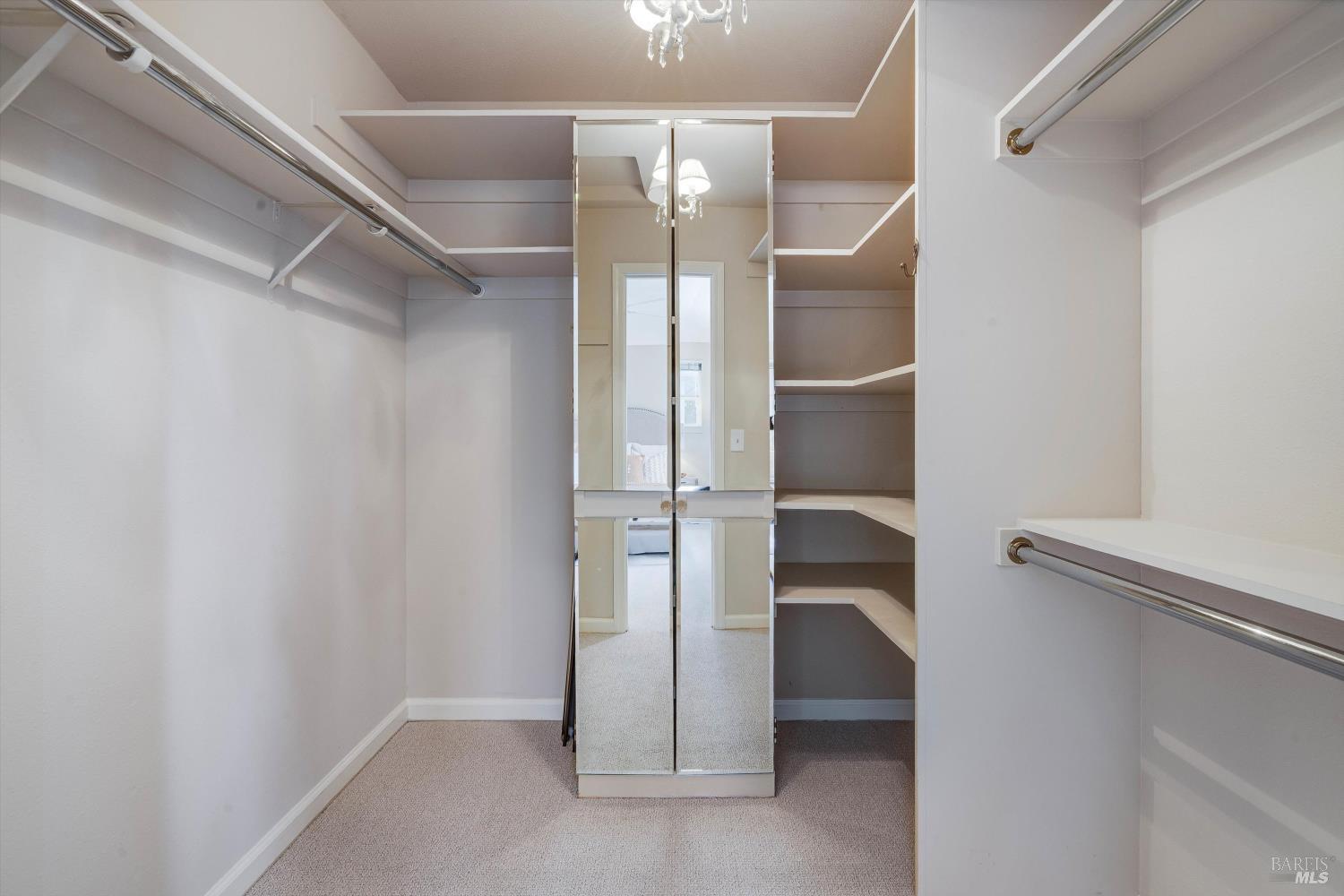 5 Capitola Ct