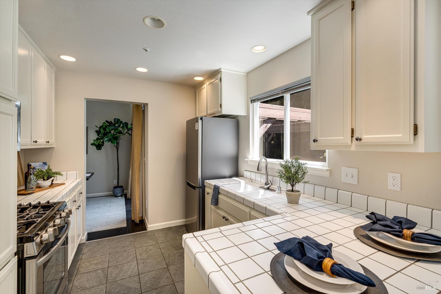 5 Capitola Ct