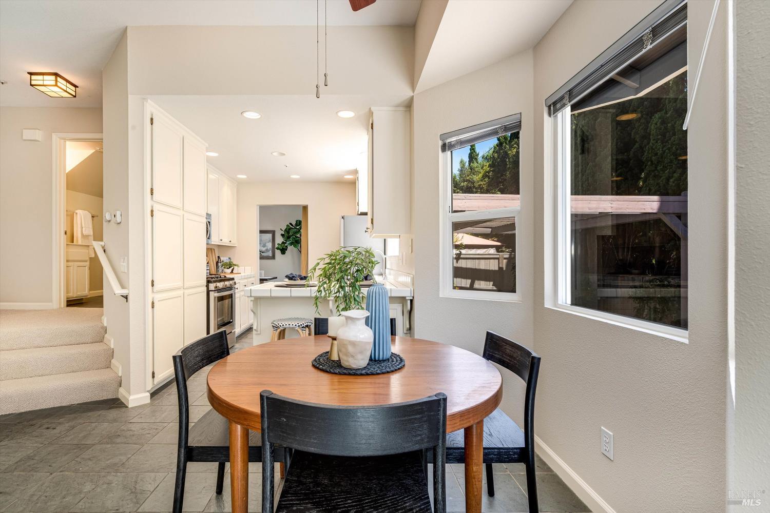 5 Capitola Ct