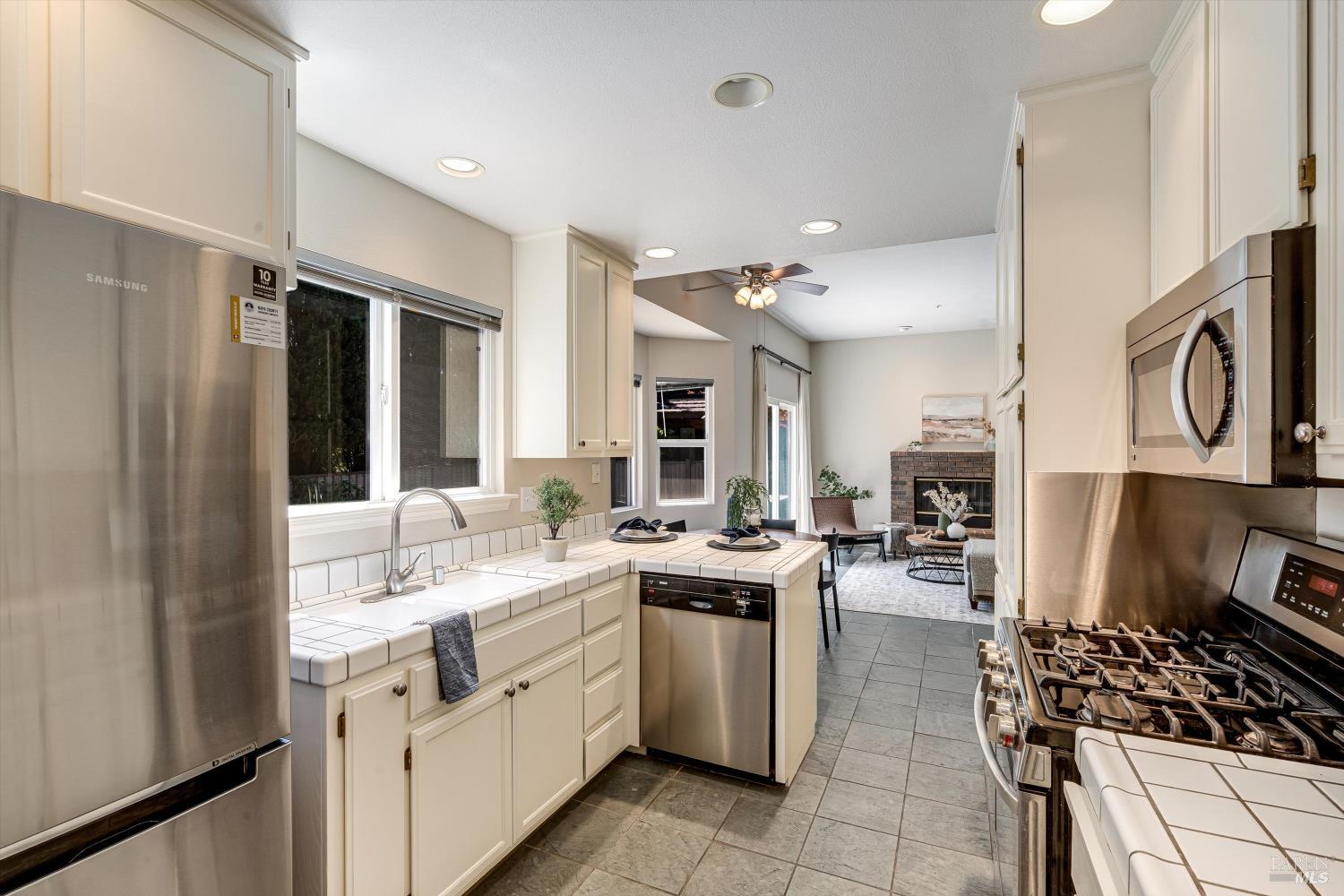 5 Capitola Ct