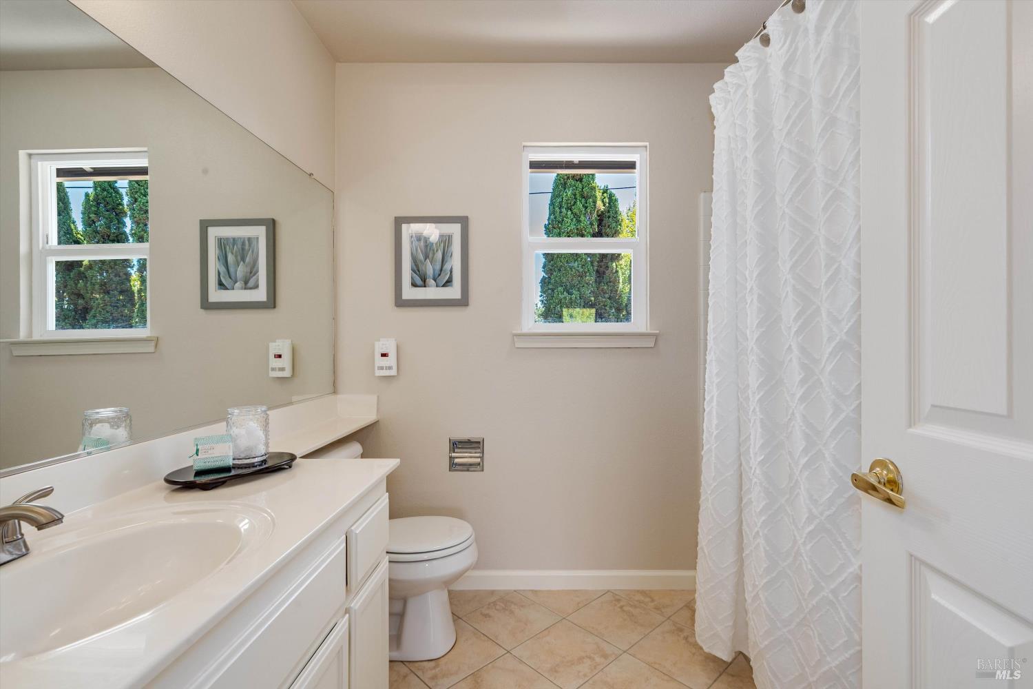 5 Capitola Ct