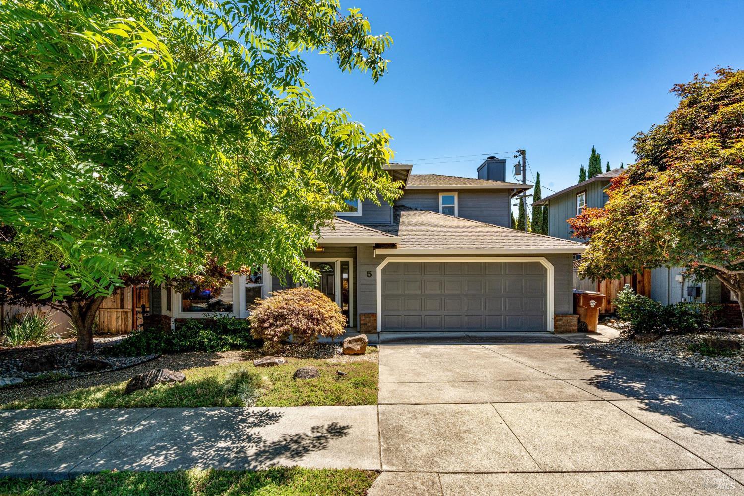 5 Capitola Ct