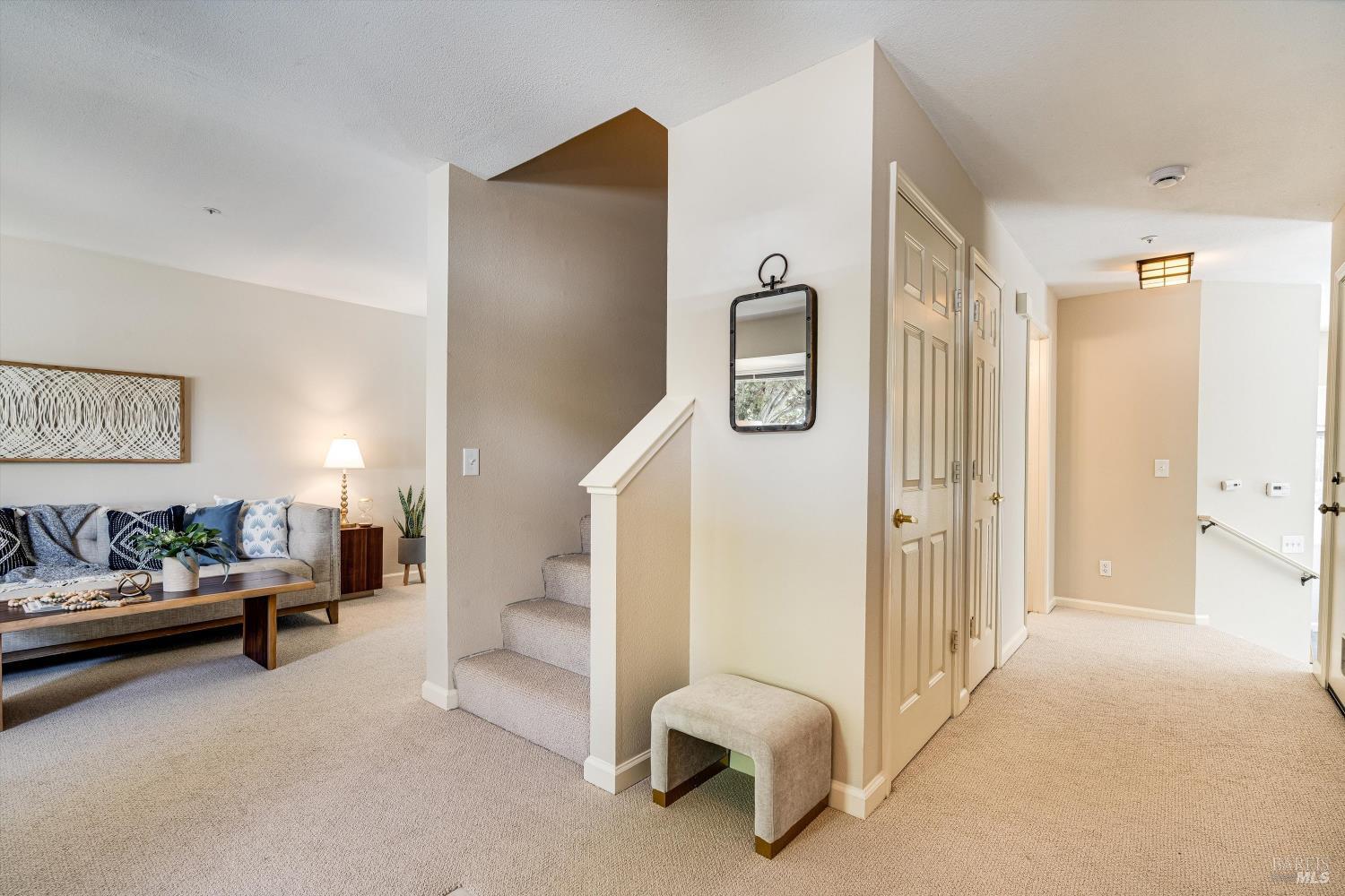5 Capitola Ct