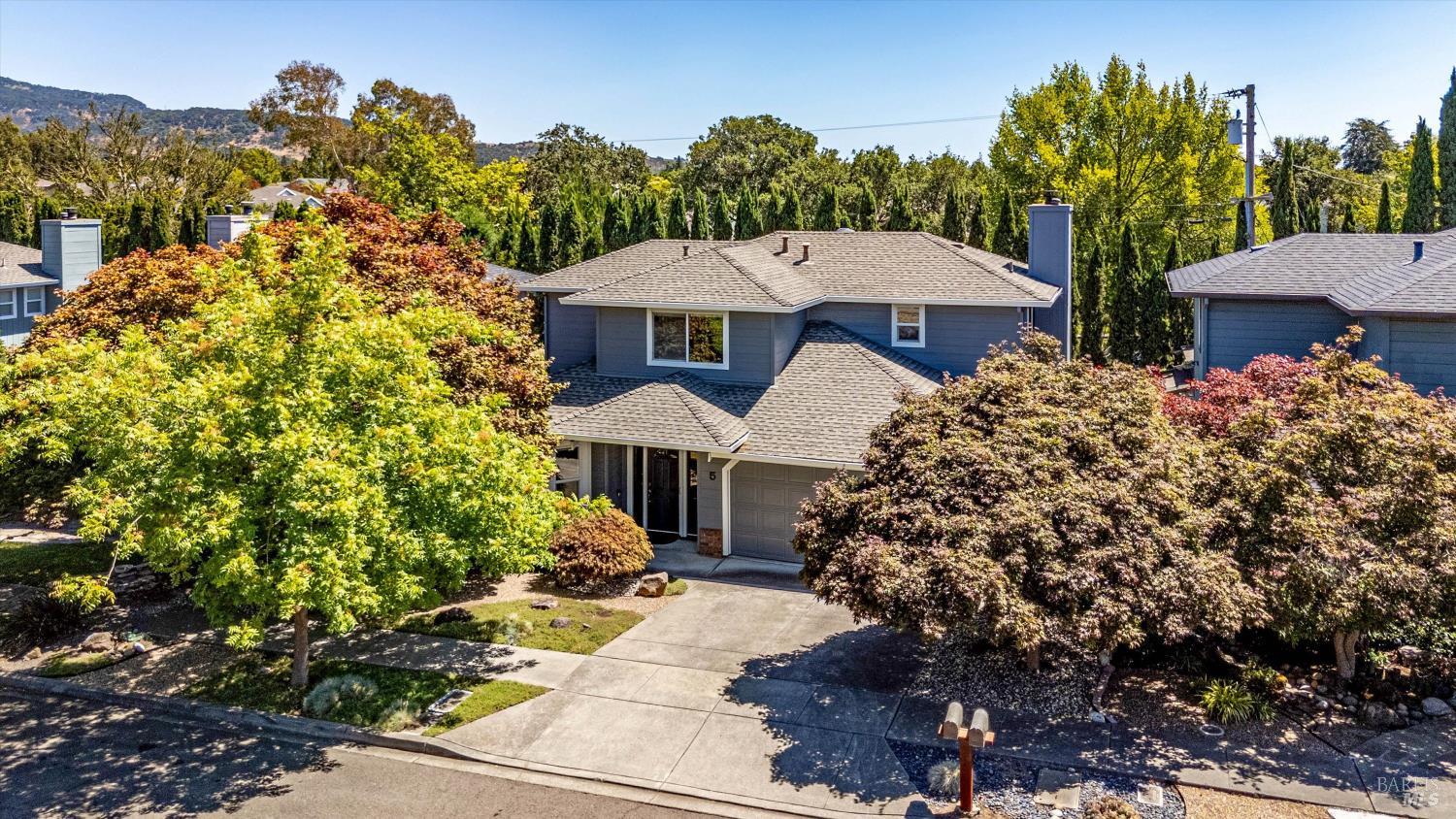 5 Capitola Ct