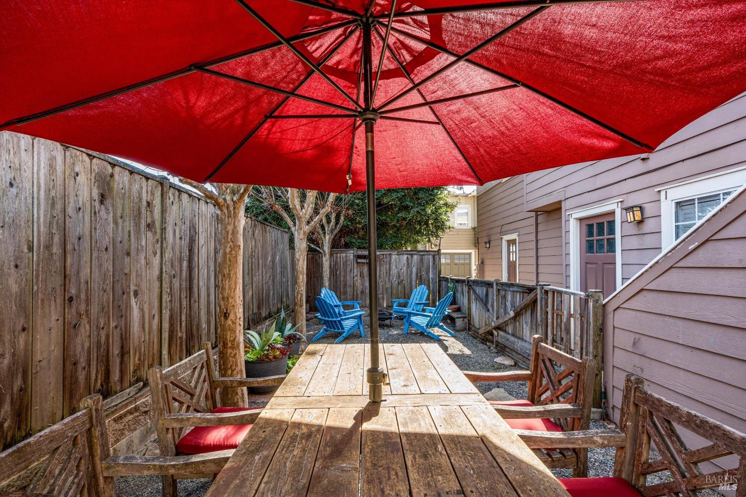 156 A Valley Oak Drive