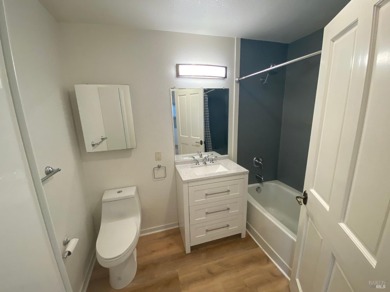 156 A Valley Oak Drive