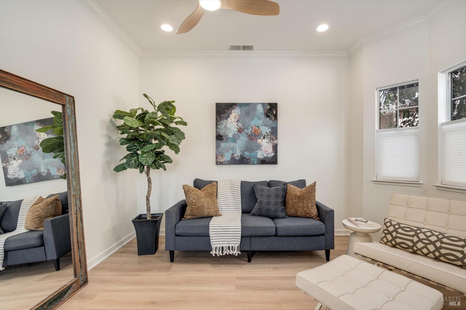 156 A Valley Oak Drive