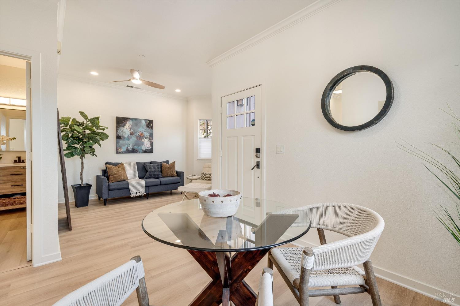 156 A Valley Oak Drive