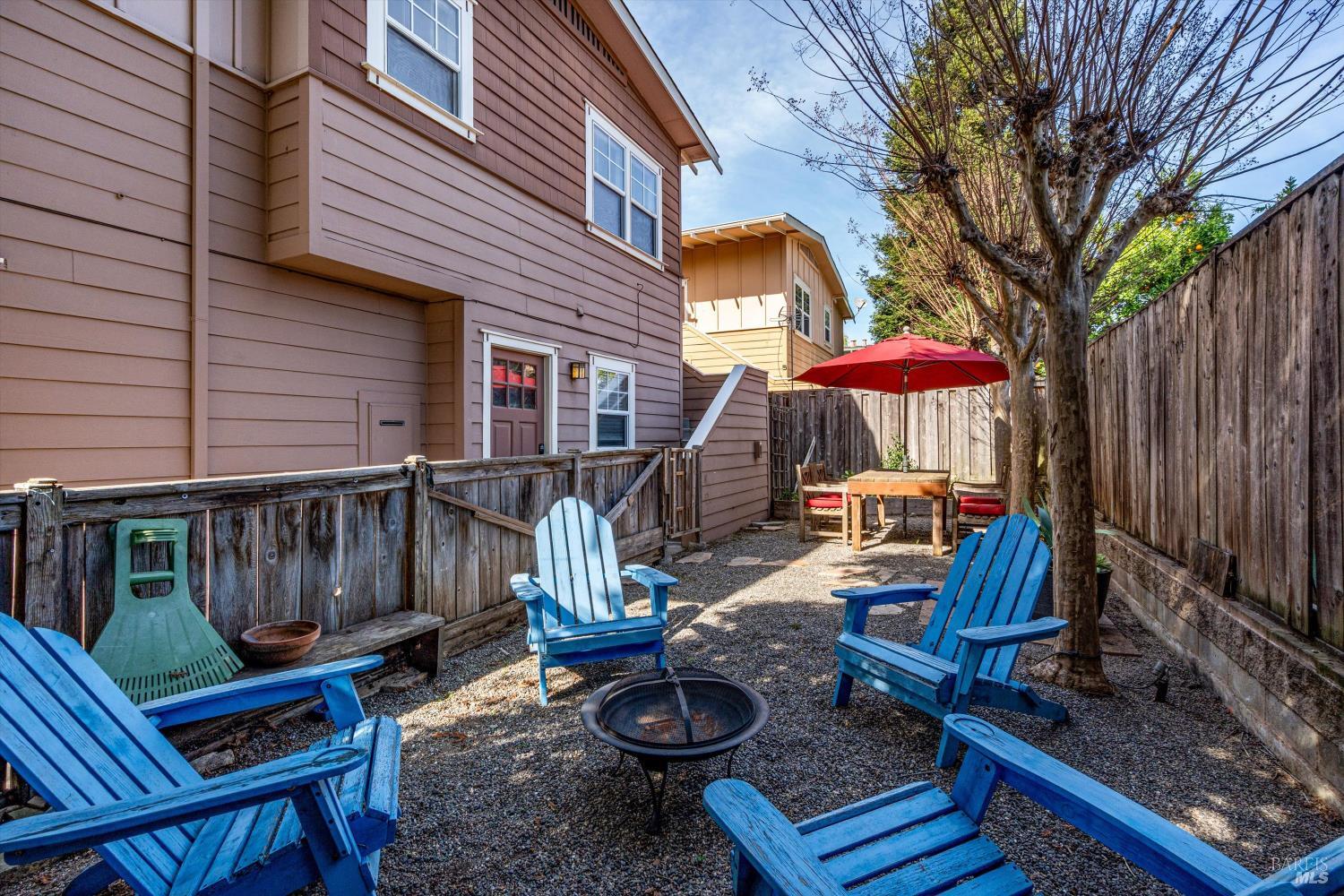 156 A Valley Oak Drive