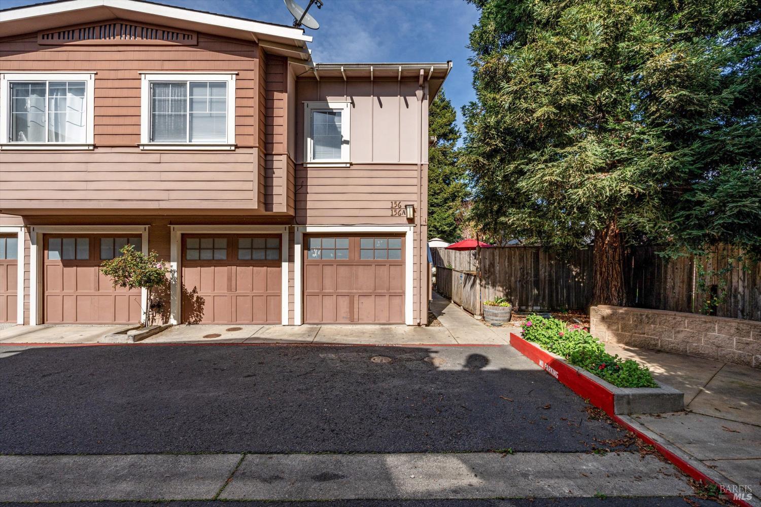 156 A Valley Oak Drive