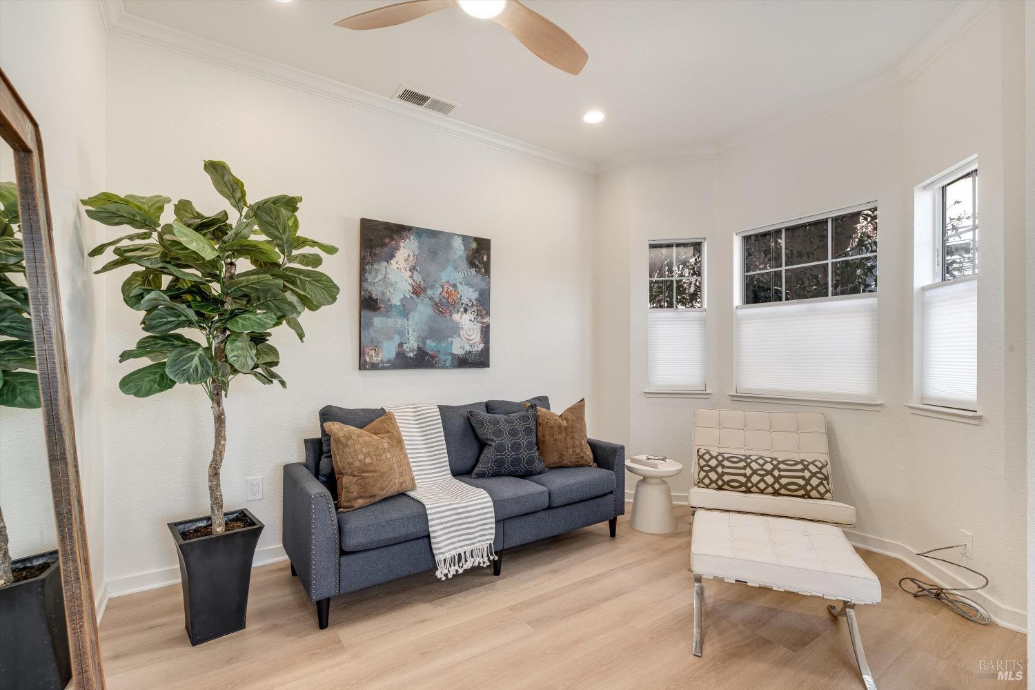 156 A Valley Oak Drive