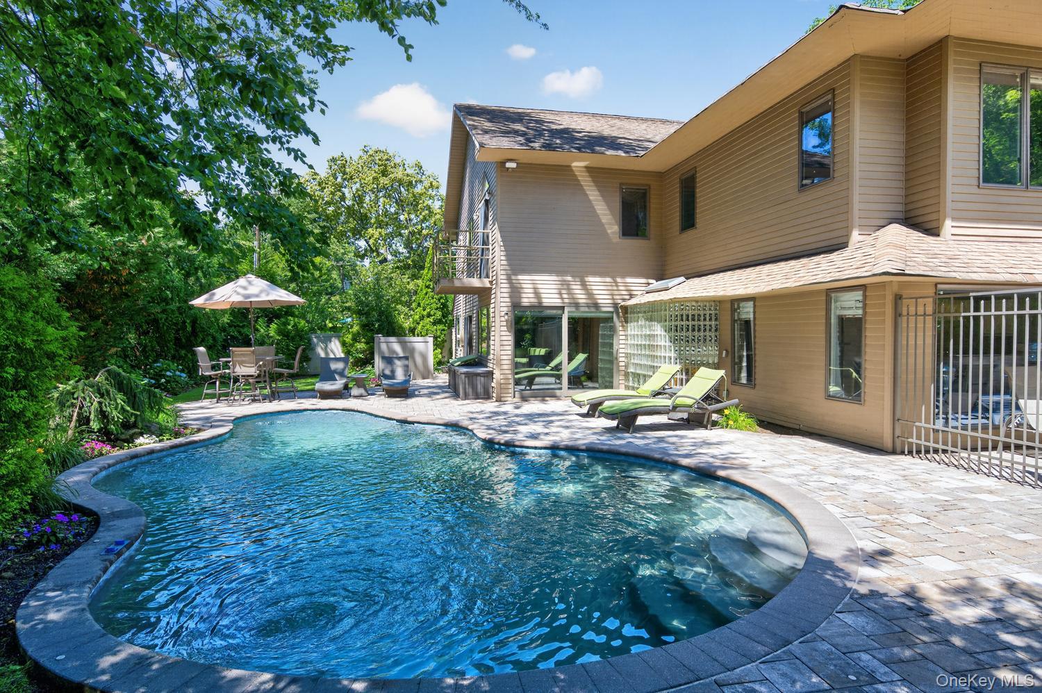 12 Locust Lane