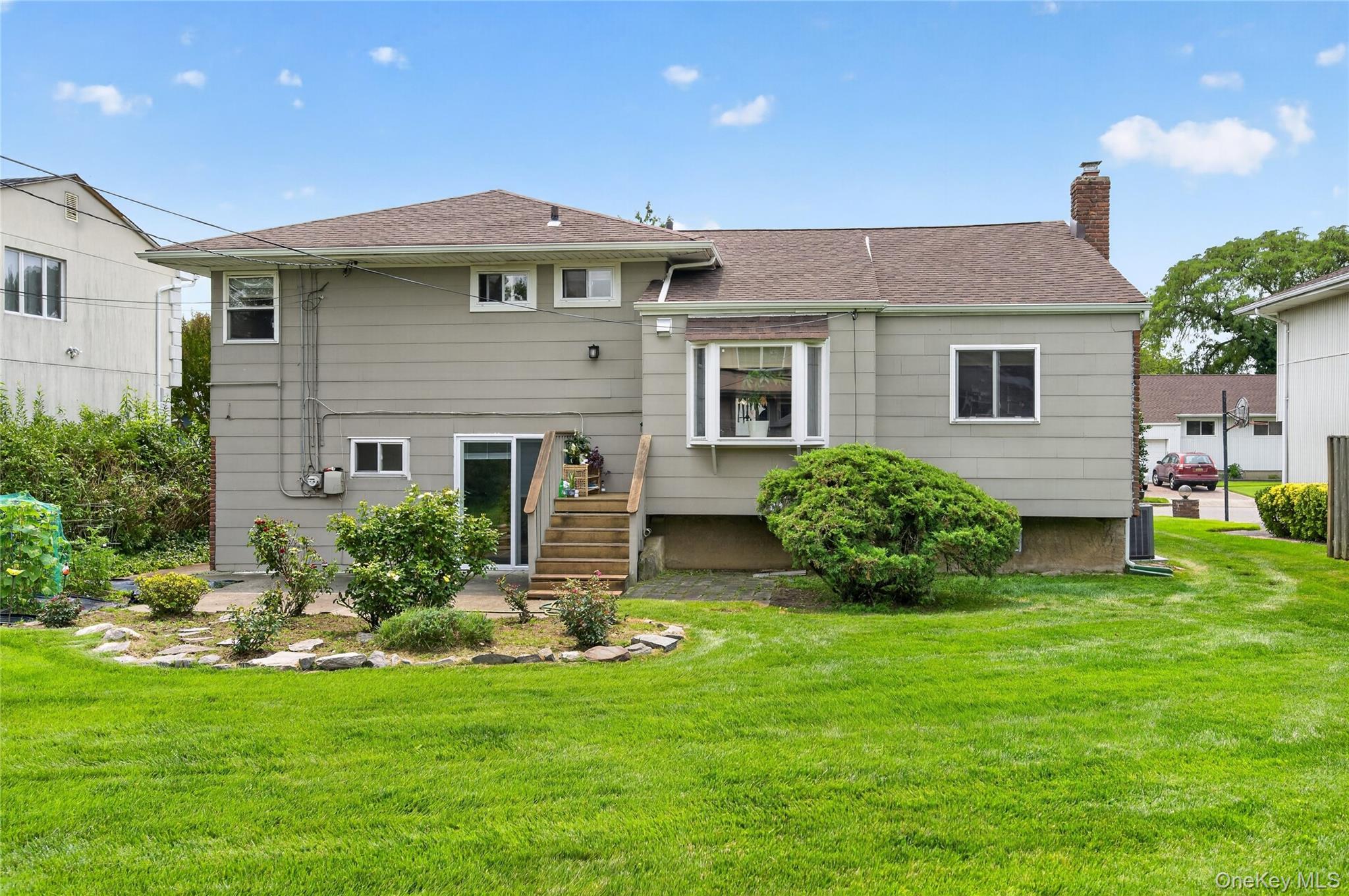 14 Holiday Park Drive