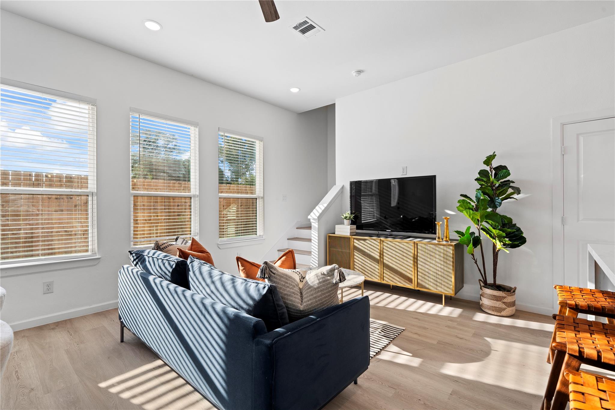 866 Rachel Street Unit: E