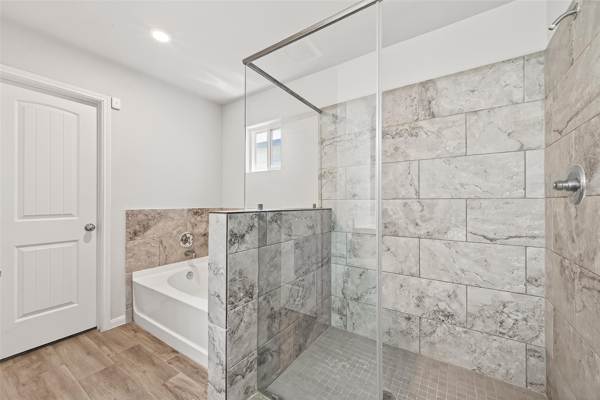 6823 Escondido Drive