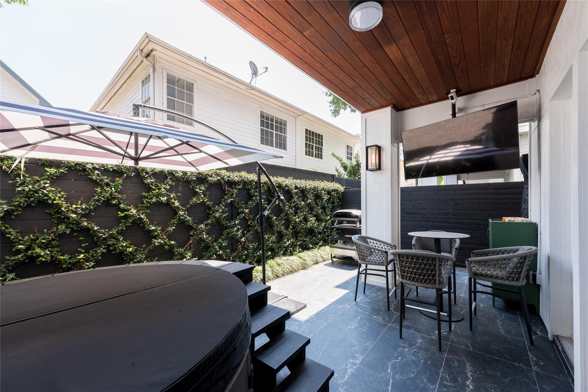 906 Knox Street