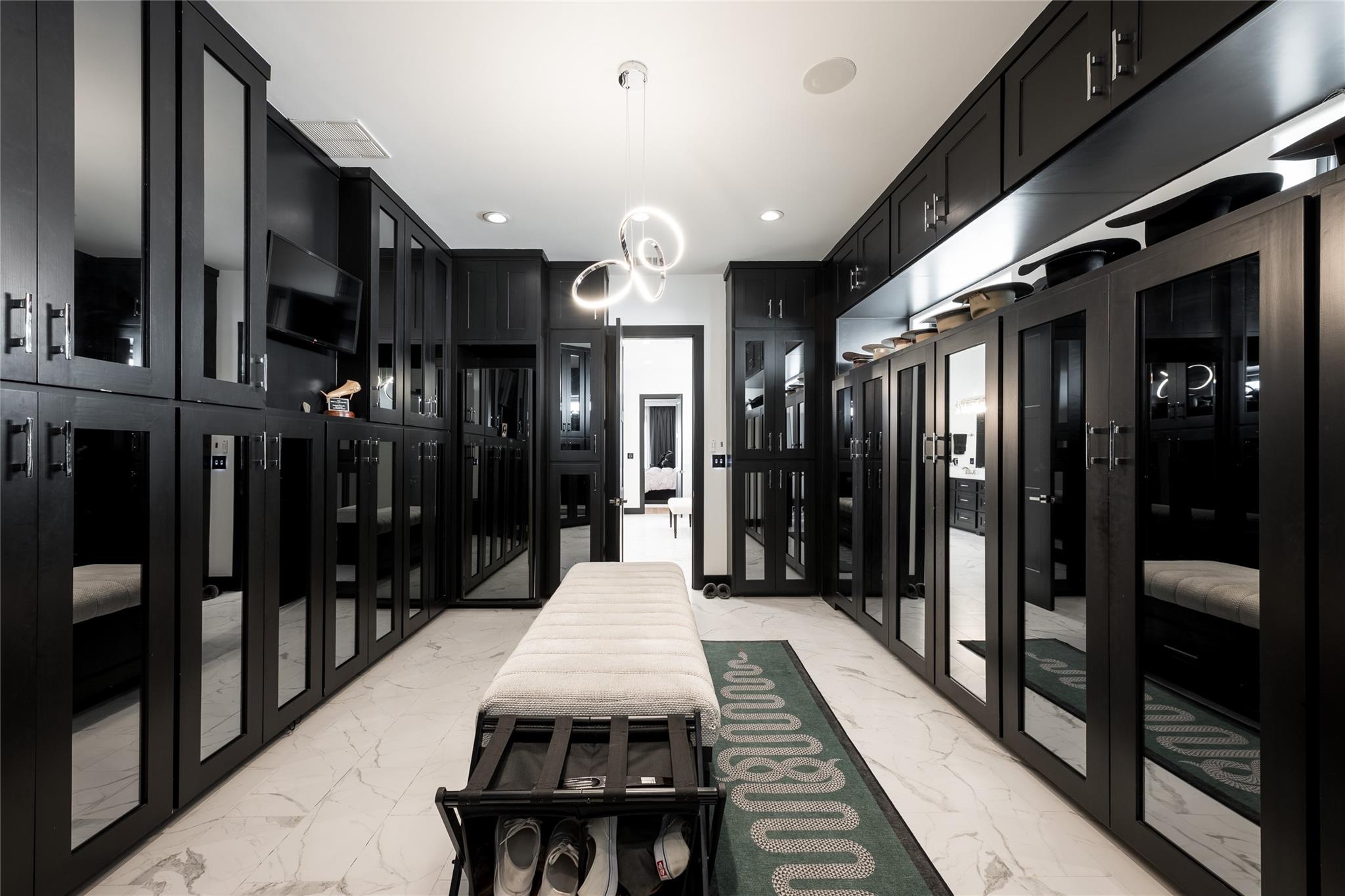 906 Knox Street
