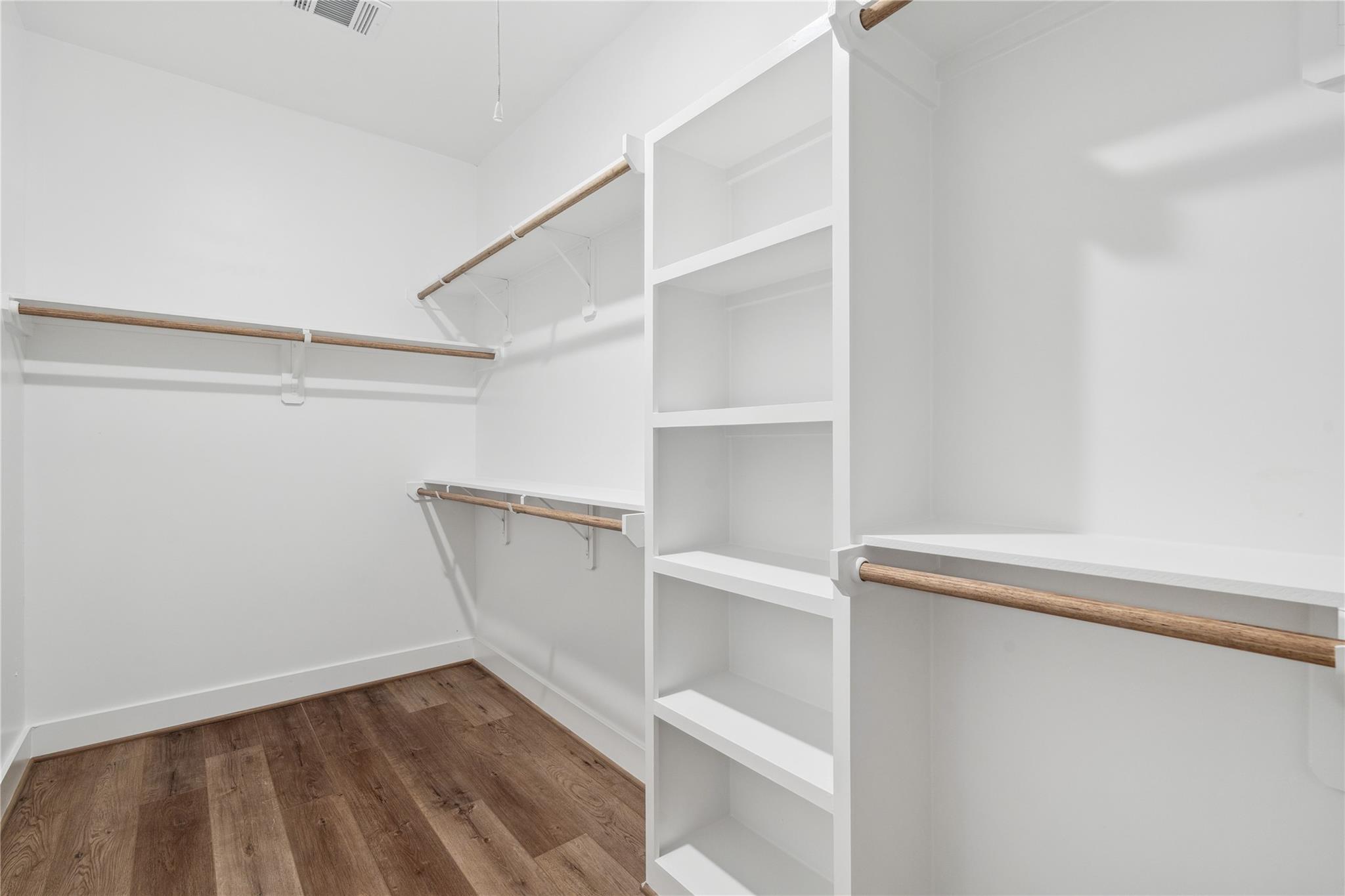 1031 S Victory Drive