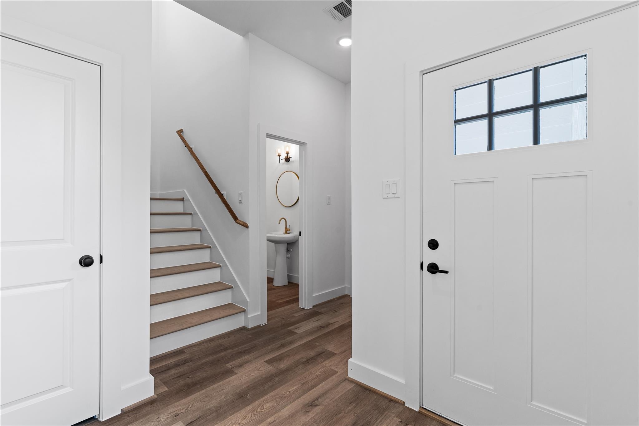 1031 S Victory Drive