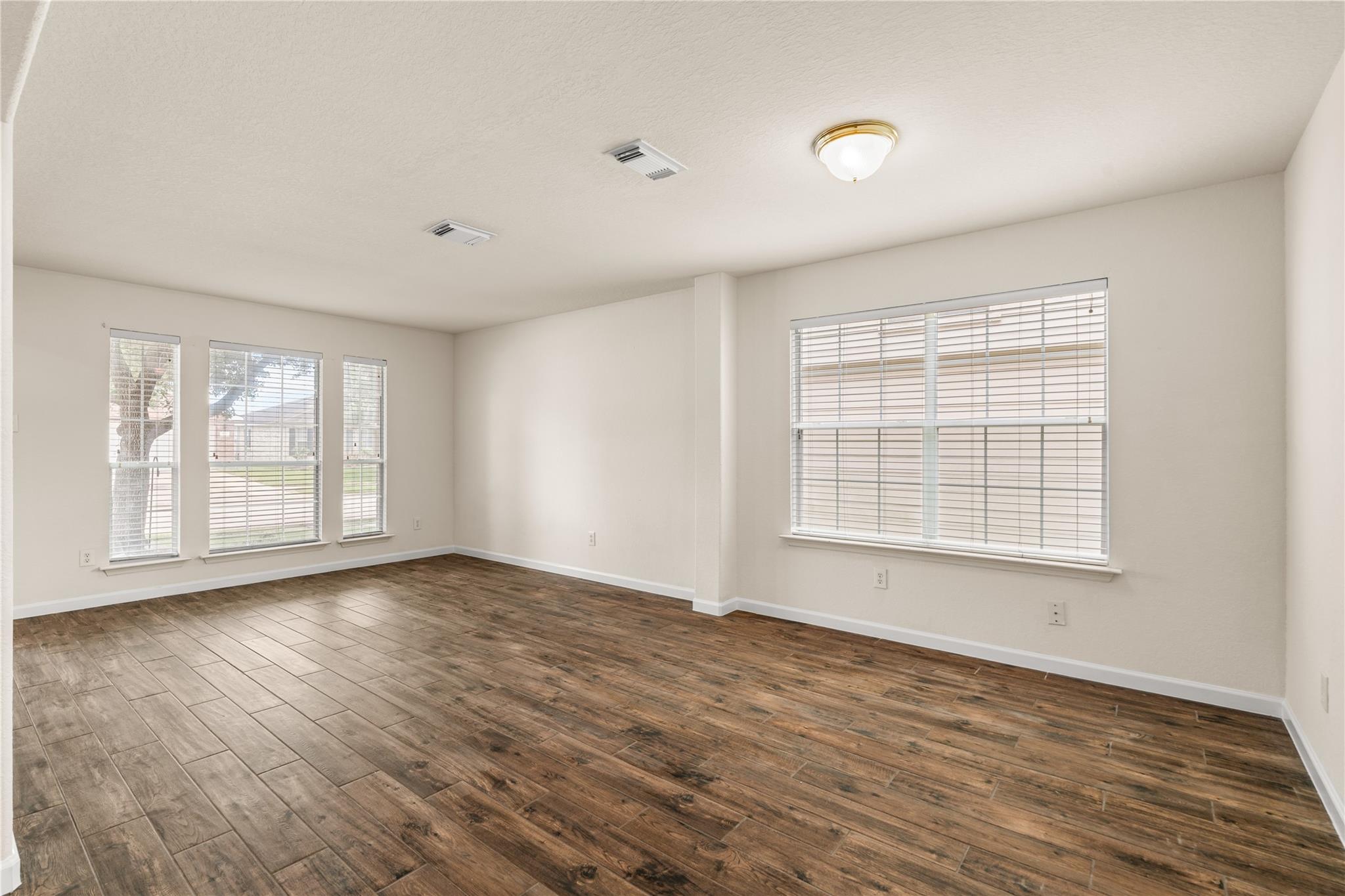 4035 Mt Whitney Way