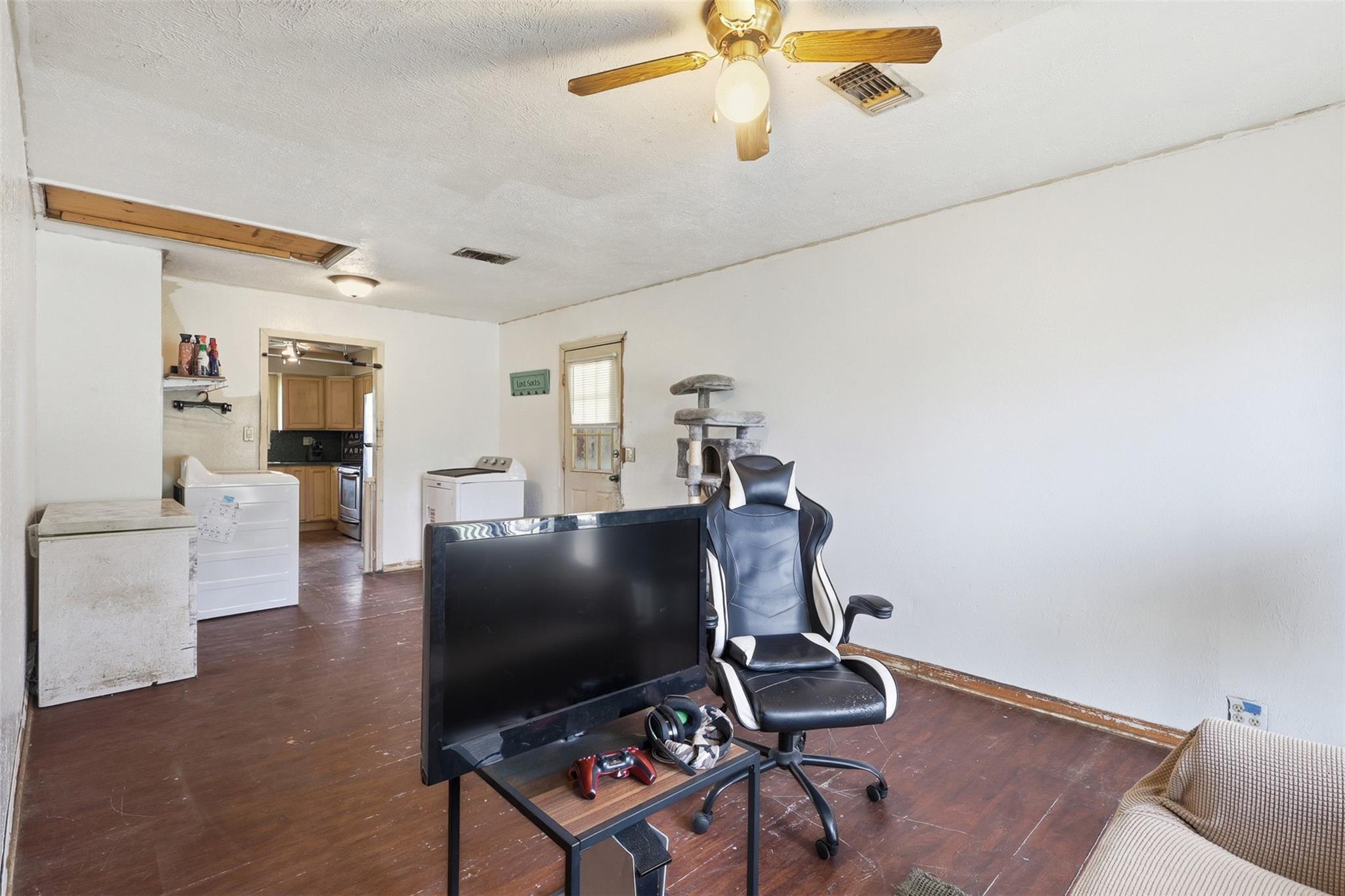 10024 Fm 563 Road