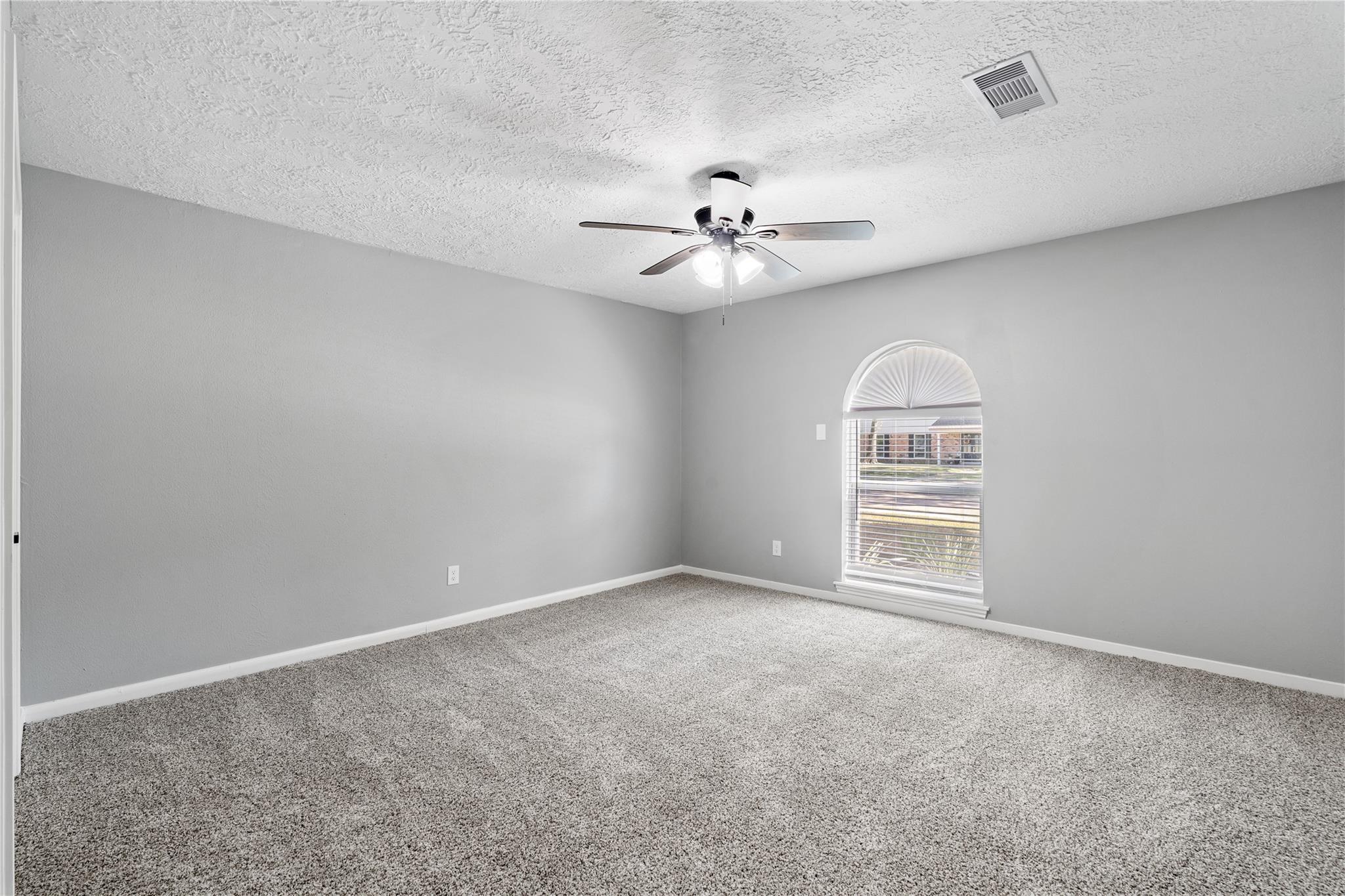 1119 Woodland Drive