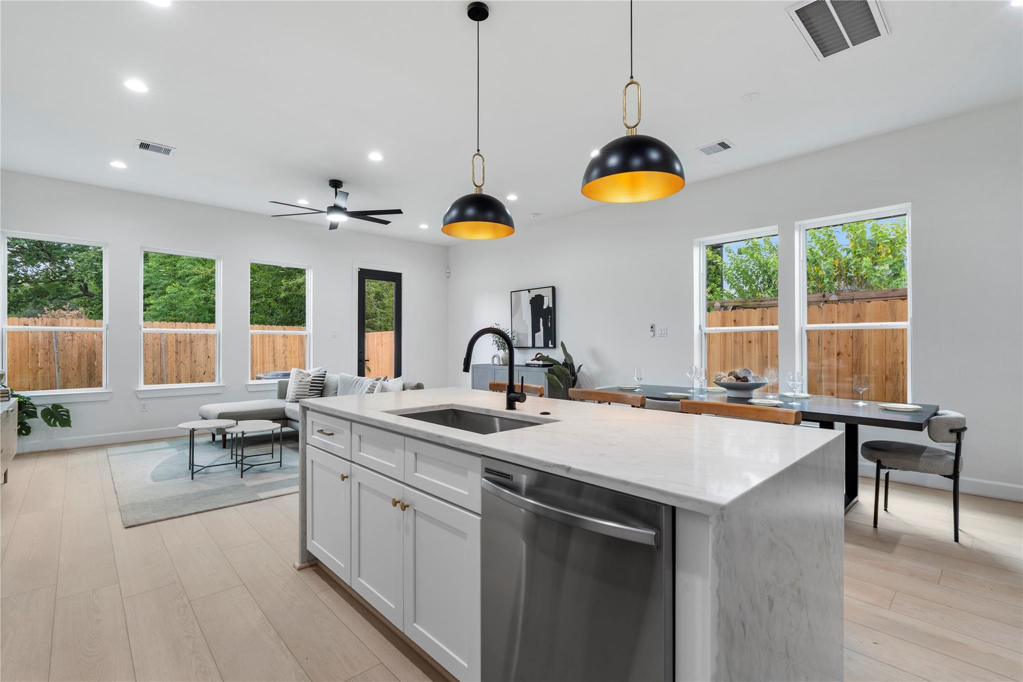 3628 Seabrook Street, Houston